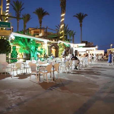 Beach Apartament Torrevieja דירה *