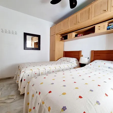 Beach Apartament Torrevieja Διαμέρισμα *